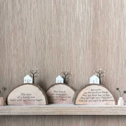 'Friends' House On Hill><noscript><img width=