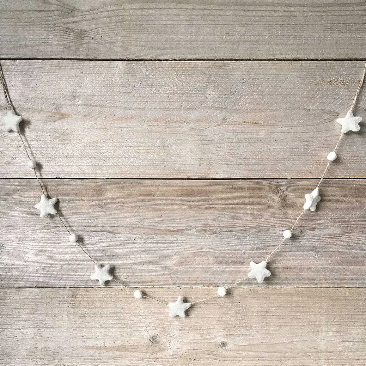 White Stars Felt Garland>East of India Best