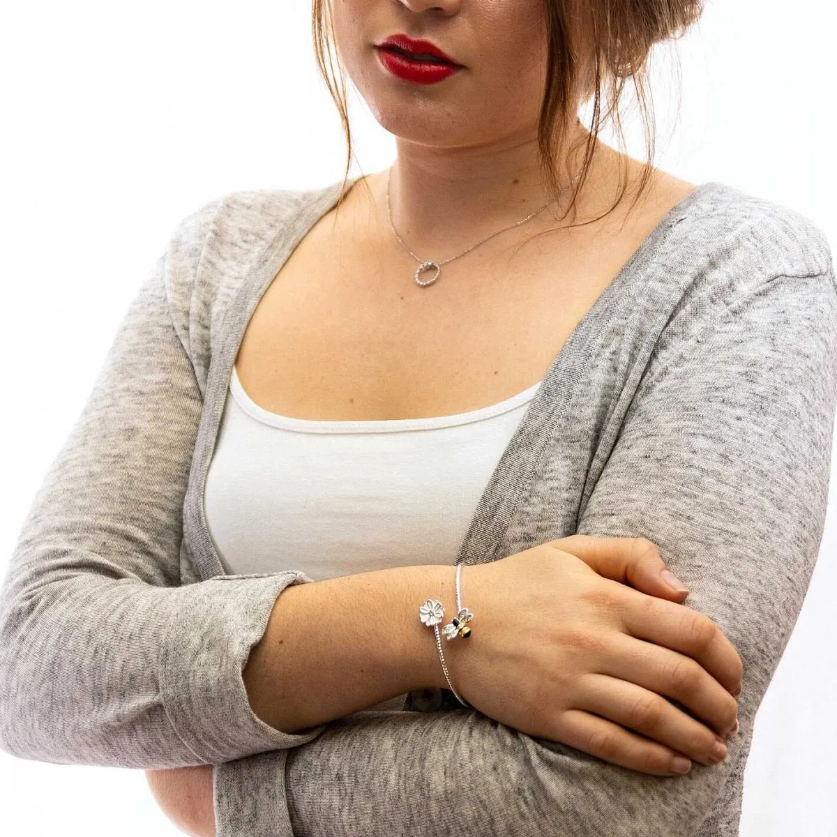 Silver Plated Hand Painted Bee Bangle With White Flower>Equilibrium Clearance