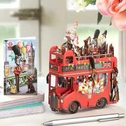 'The King's Party Bus' 3D Greetings Card><noscript><img width=