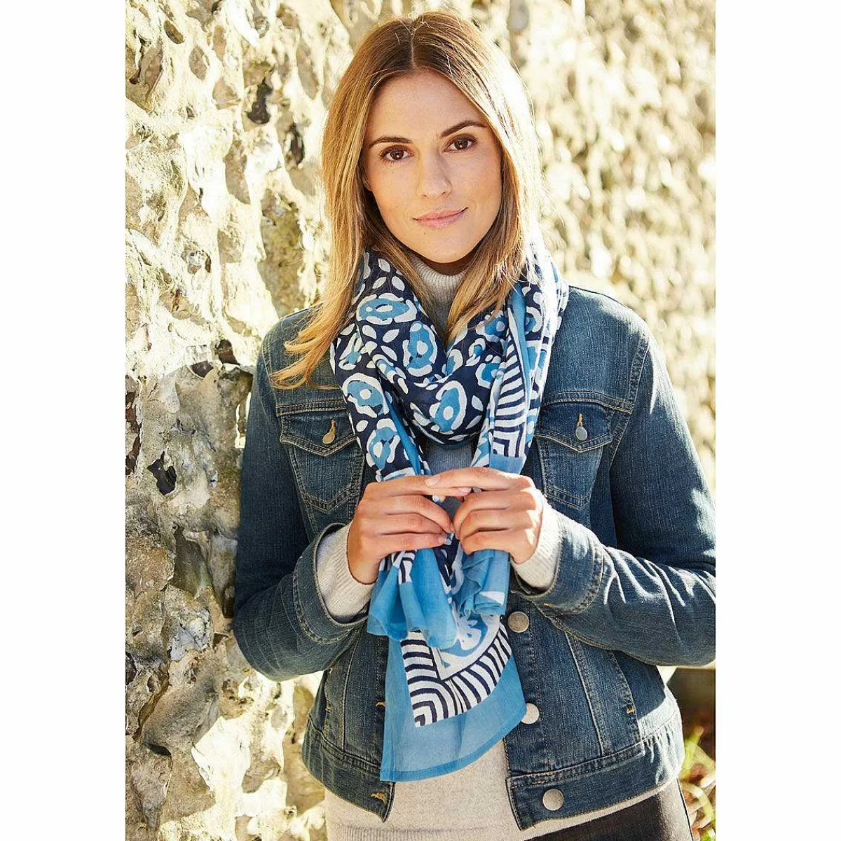 Flower Blue Hand Printed Cotton Sarong>Pachamama Best