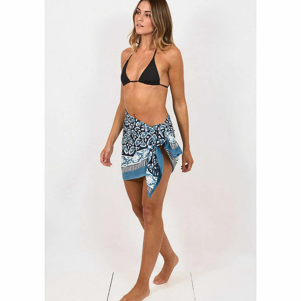 Flower Blue Hand Printed Cotton Sarong>Pachamama Best