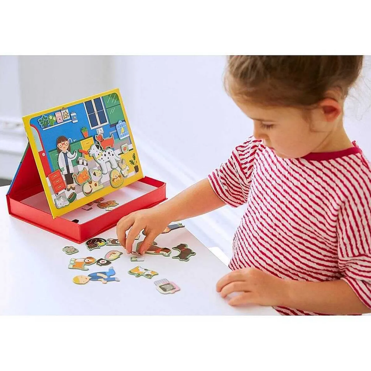 Magnetic Play Scene Pet Hospital>Petit Collage New