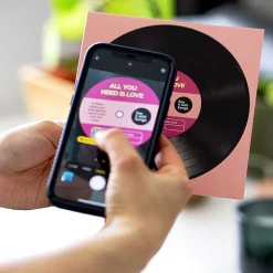 'I Want To Hold Your Hand' Card>Say it with Songs Fashion