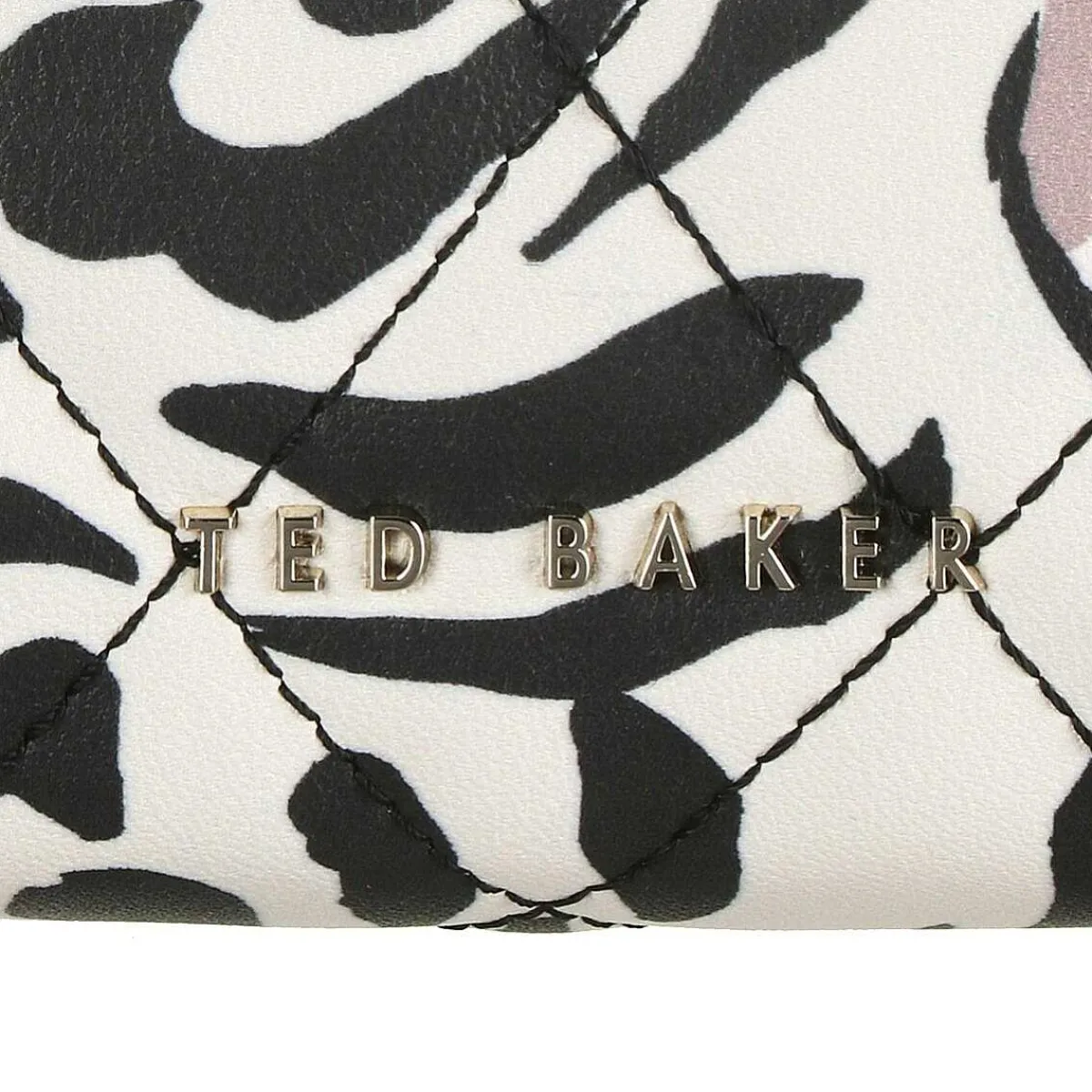 Bernny Giraffe Quilted Washbag>Ted Baker Shop