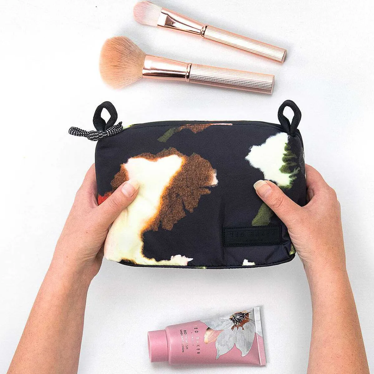 Farya Forager Medium Nylon Washbag>Ted Baker Best