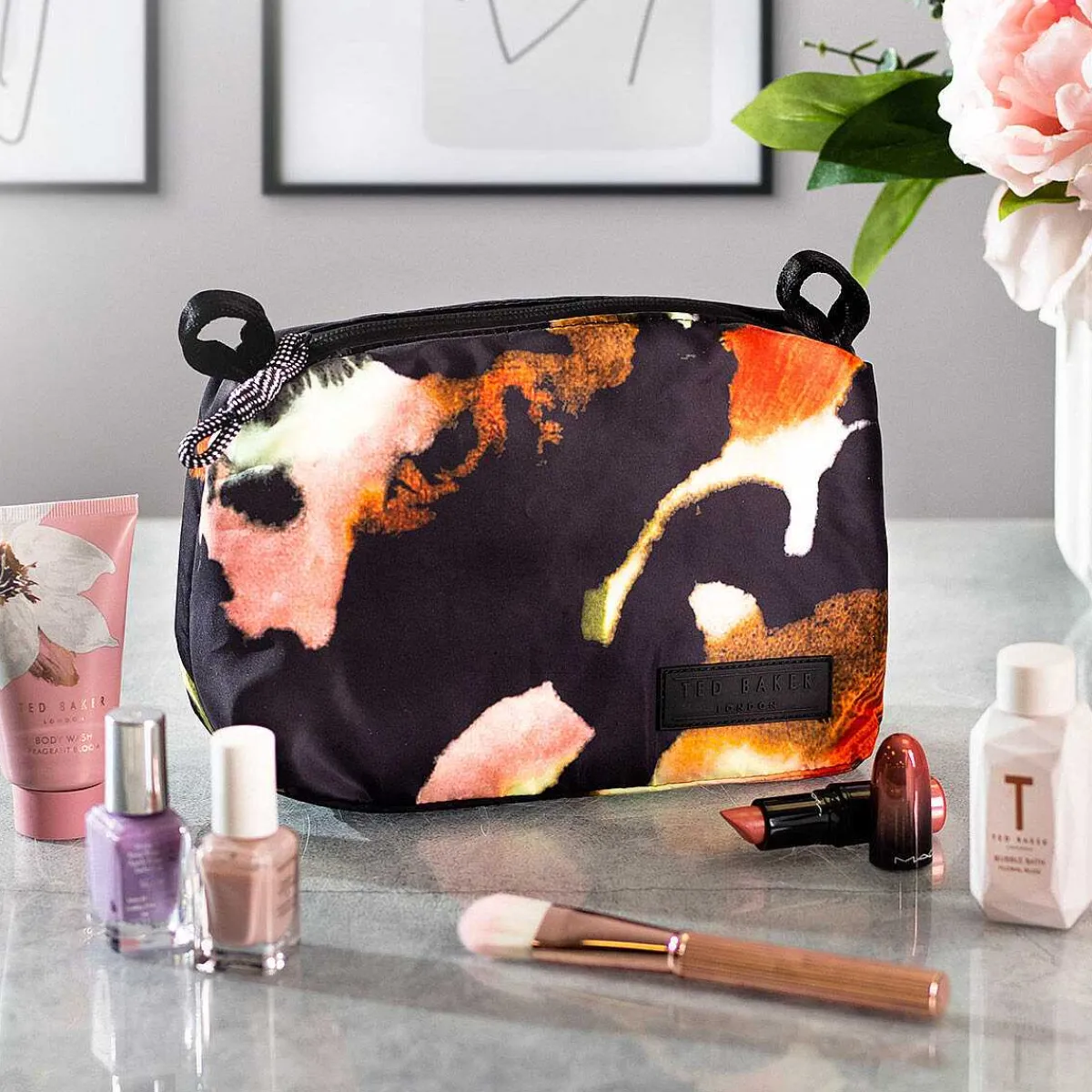 Farya Forager Medium Nylon Washbag>Ted Baker Best