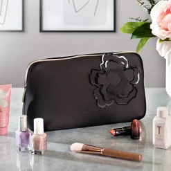 Jelika Magnolia Black Silicone Washbag><noscript><img width=