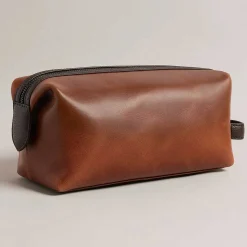 Raylon Tan Waxy Leather Washbag>Ted Baker New