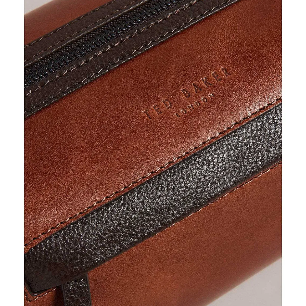 Raylon Tan Waxy Leather Washbag>Ted Baker New