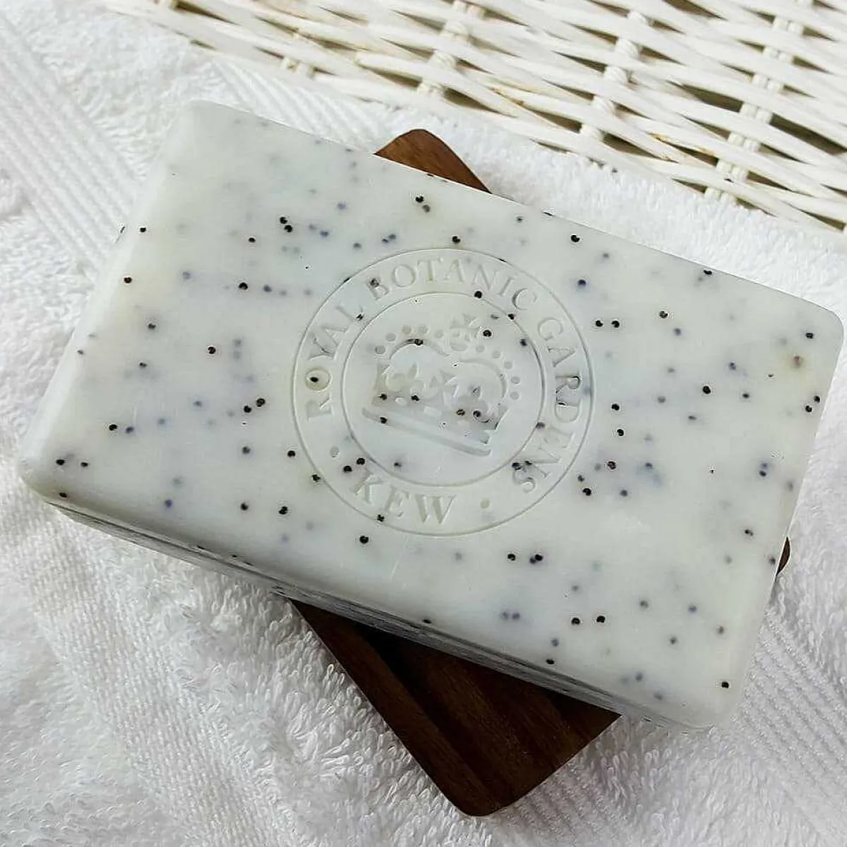 Lemongrass & Lime Luxury Shea Butter Soap 240G>The English Soap Company New