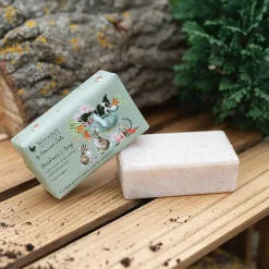 Dry Amber & Honeysuckle 190G Gardener's Soap Bar><noscript><img width=