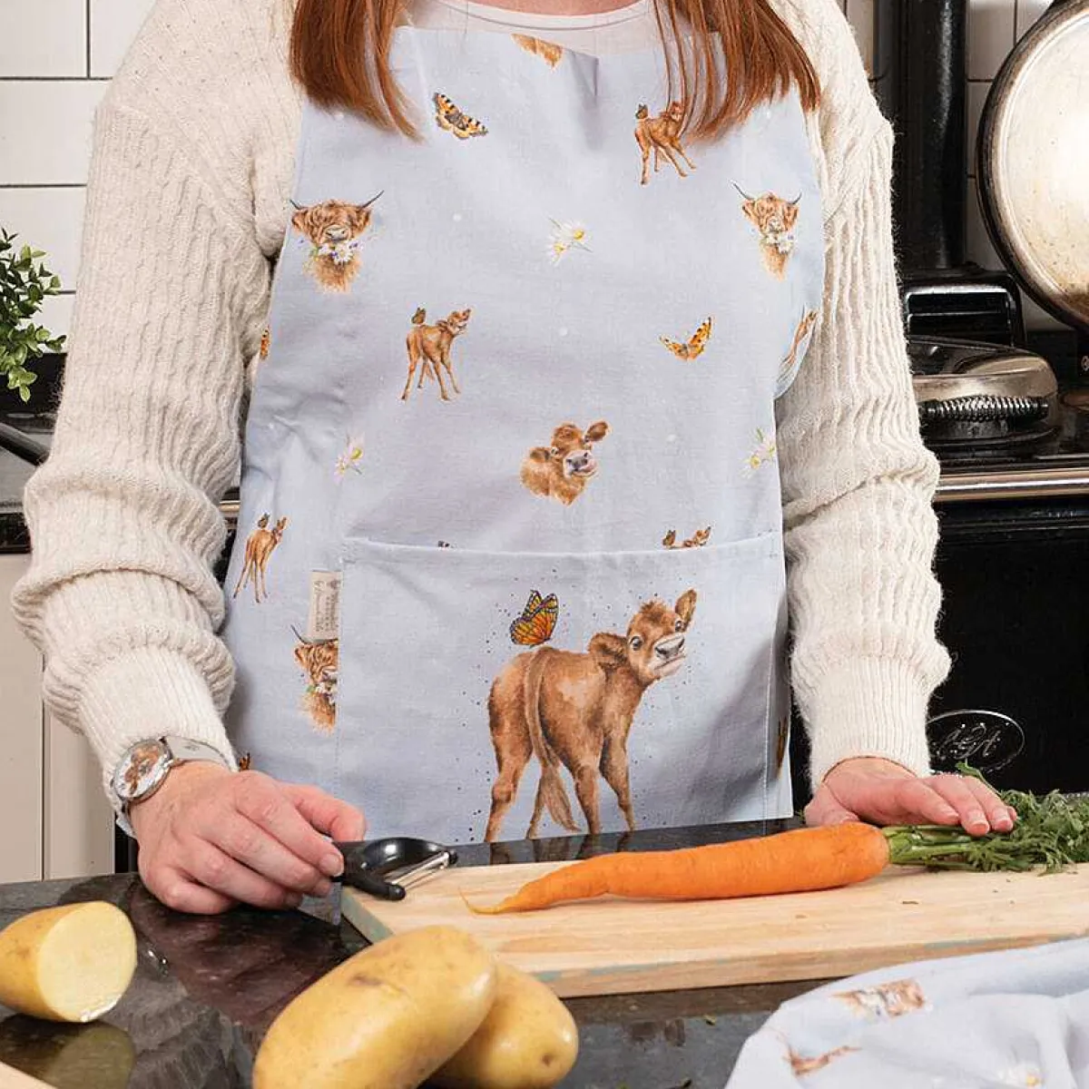 Farmyard Friends Cow Cotton Apron>Wrendale Fashion