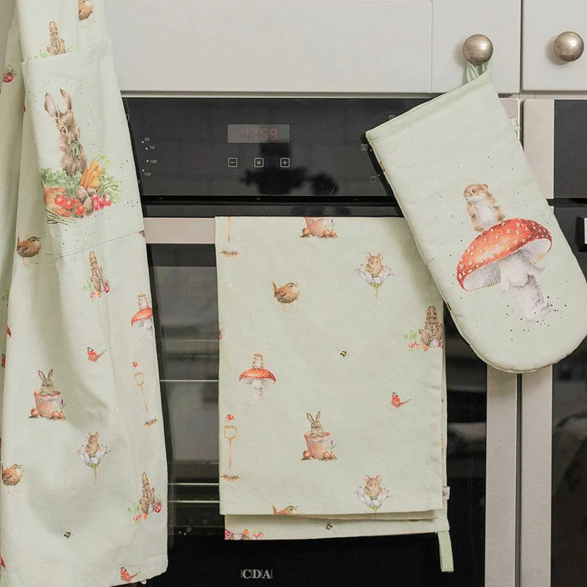 'Garden Friends' Single Oven Glove>Wrendale Clearance
