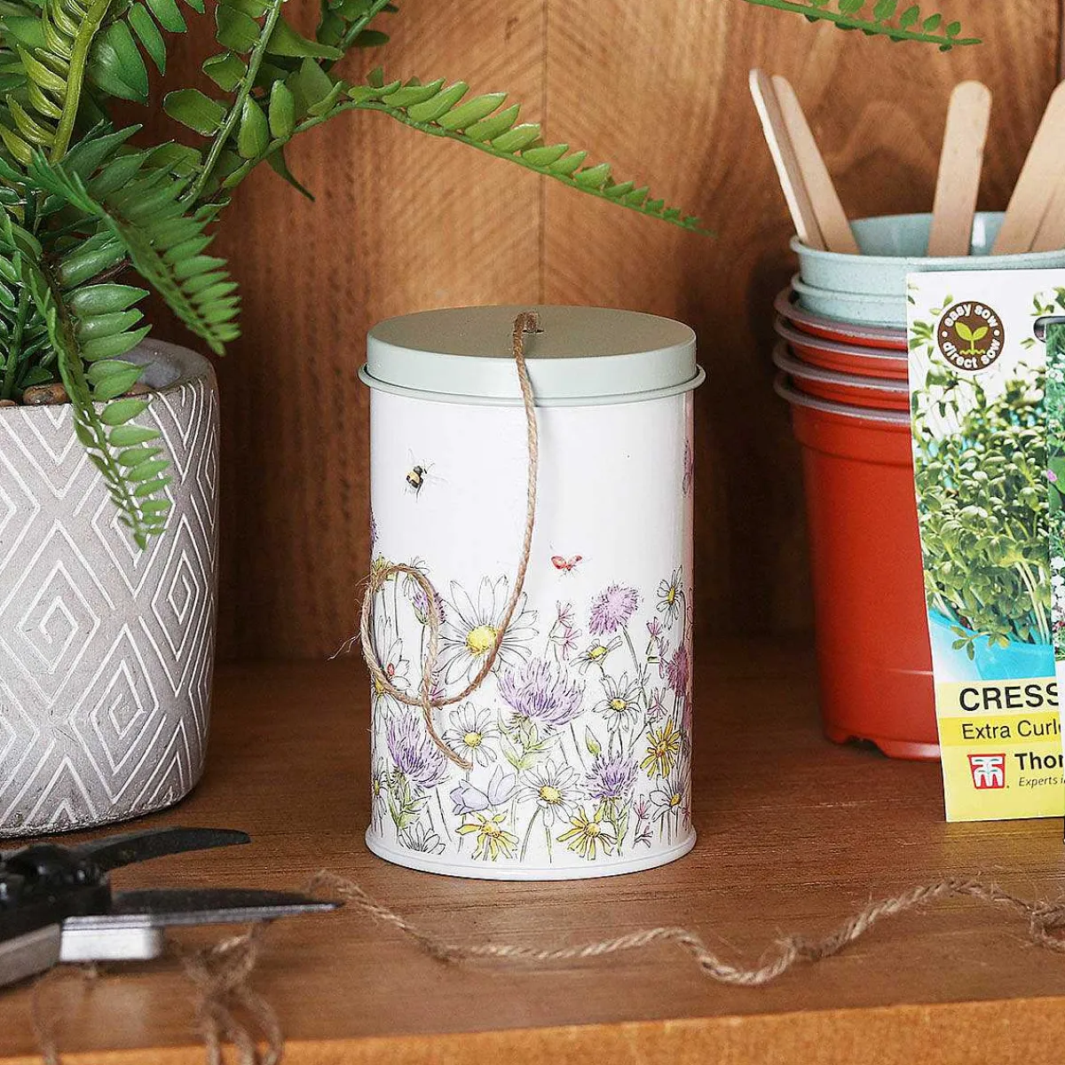 'Just Bee-Cause' Bee Garden String Tin>Wrendale Shop