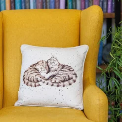 'sweet Dreams' Cats Square Cushion><noscript><img width=